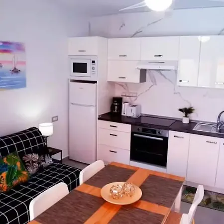 Sunny Pool Patio - 2 Bedrooms 2 Baths Daire Costa Adeje
