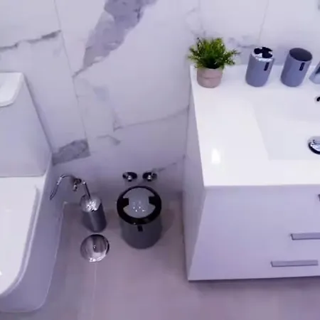 Sunny Pool Patio - 2 Bedrooms 2 Baths דירה