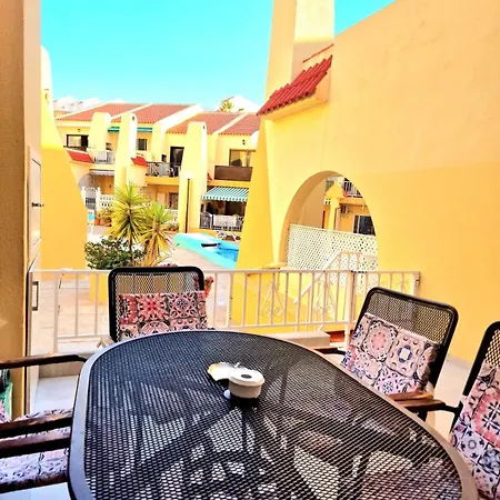 Sunny Pool Patio - 2 Bedrooms 2 Baths Apartamento
